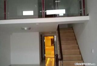 万达广场 全新复式办公室90平方 仅租2500元 - 湛江28生活网 zhanjiang.28life.com