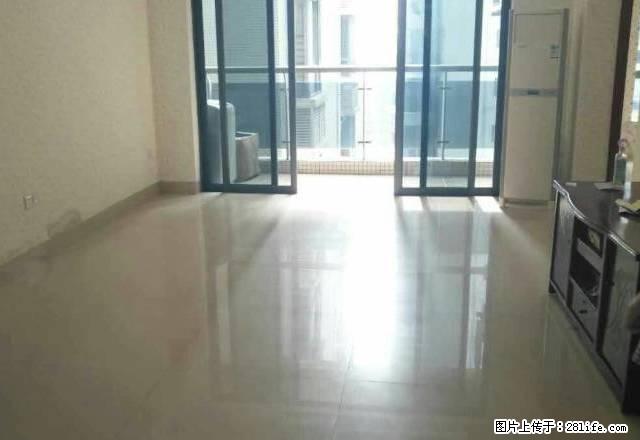 城市广场D栋2房2厅精装修可办公可住家,业主急租2600块。 - 房屋出租 - 房屋租售 - 湛江分类信息 - 湛江28生活网 zhanjiang.28life.com